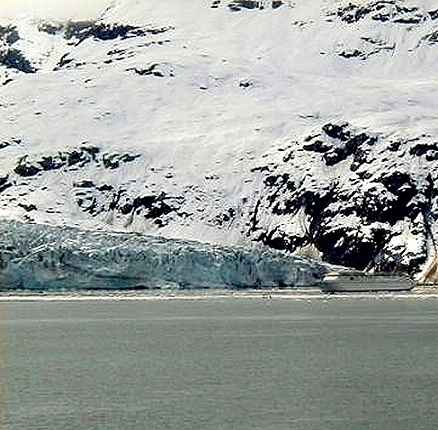 Approaching Lamplugh Glacier