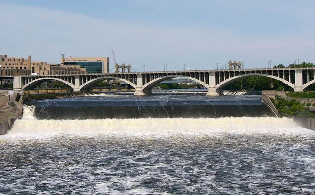 The dam at St Anthony Falls