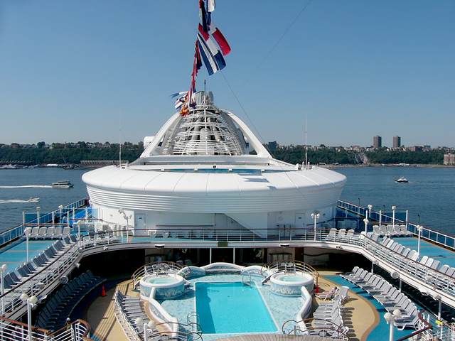 Midship pool area looking aft
