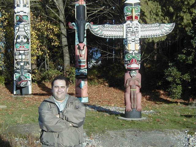 Bob in front of the totems