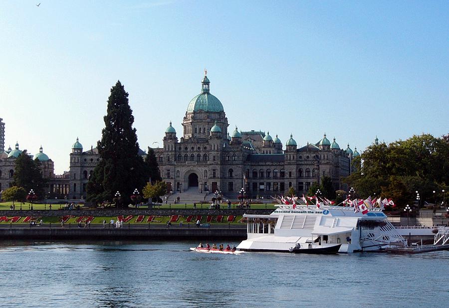 Provincial Legislature, Undersea Gardens, and a crew boat.